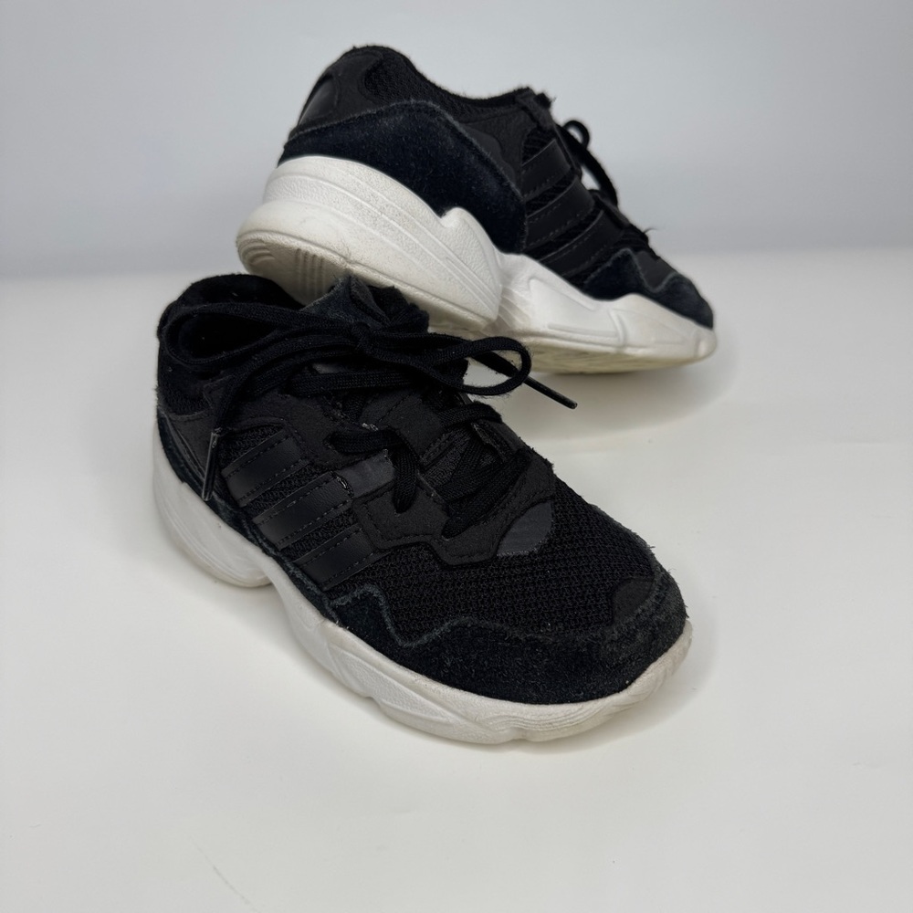 Adidas Sneakers Kids 10.5 Black Unisex Lightweight Gym Shoes ART G54789